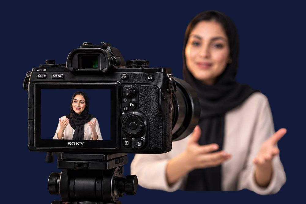 فیلم‌برداری از مجری برای تولید محتوای ویدیویی